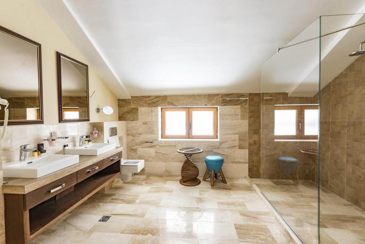 Waikiki Apartments Tivat Eksteriør bilde